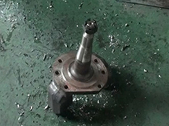 汽車轉(zhuǎn)向節(jié)鉆孔